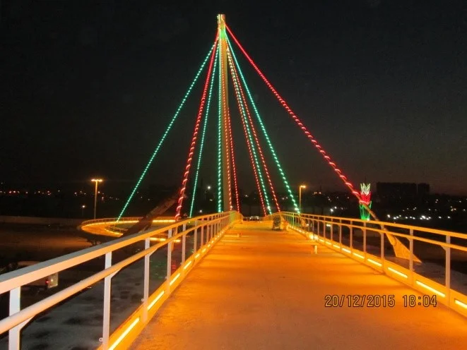  PASSERELLE DE L'HIPPODROME CAROUBIER SUR L'AUTOROUTE DE L'EST D'ALGER, SUR LE SITE LES SABLETTES
													
								   </a>